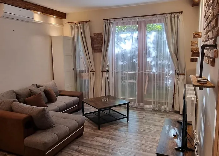 Center Budapest Vintage Home